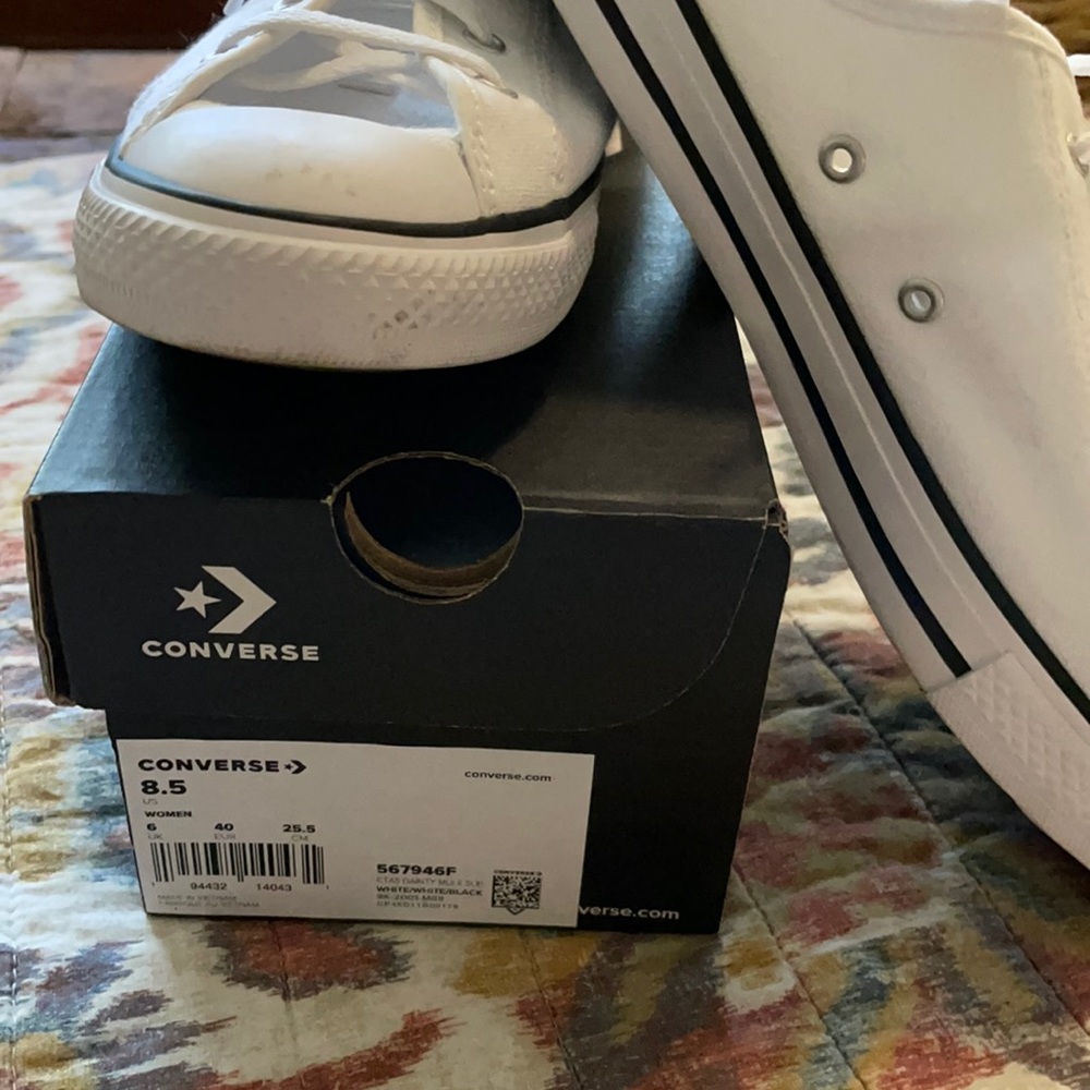 Chuck Taylor All Star Dainty Mule Slip-On Sneaker